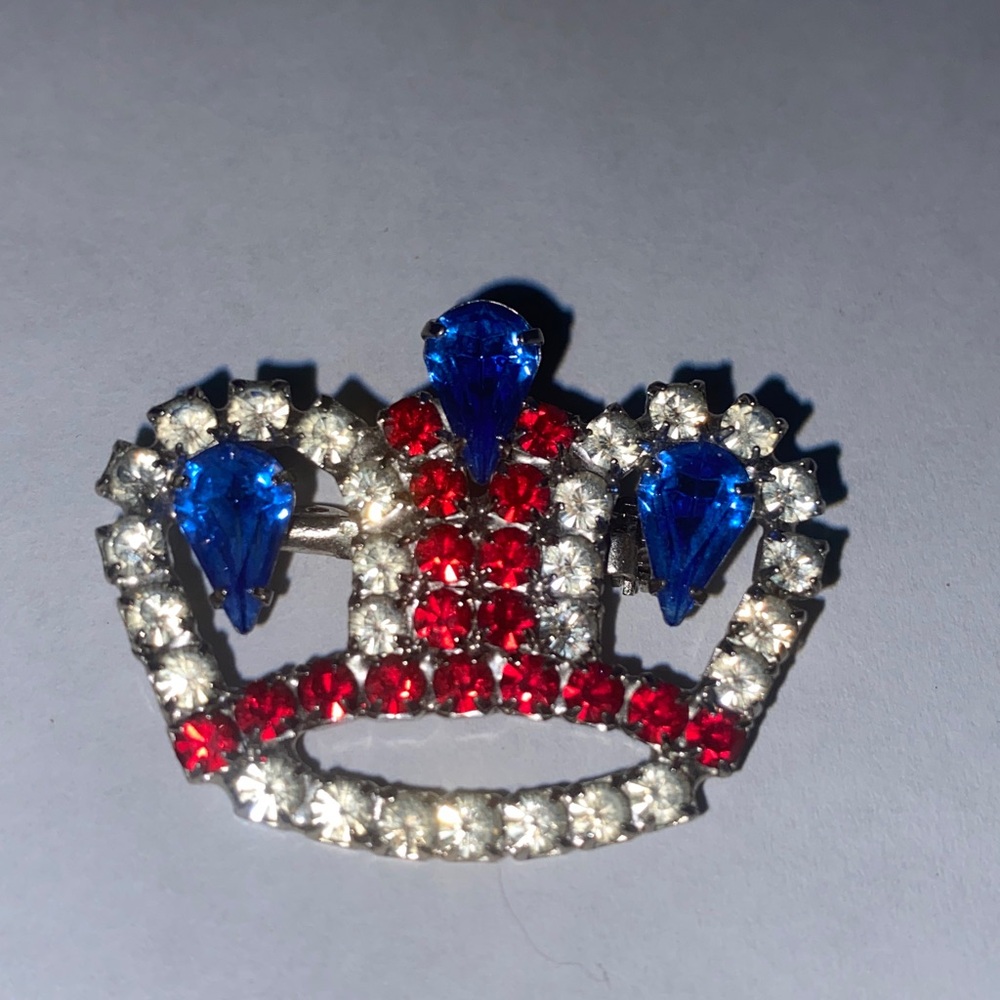 Vintage Rhinestone Crown Brooch